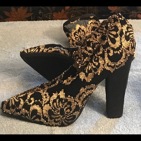 BOOTIES NWOB - Picture 4 of 4